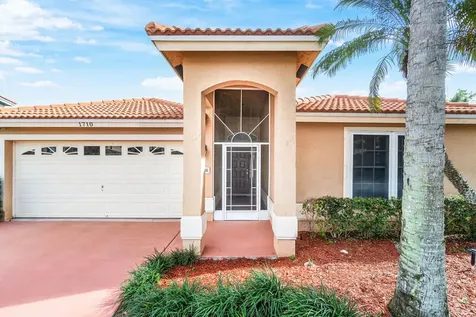 1710 N Lakefield North Court Wellington FL 33414