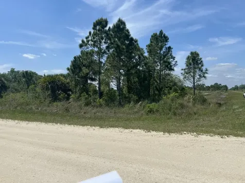 17616 NW 300th Street Okeechobee FL 34972