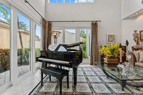 53 Via Del Corso Palm Beach Gardens FL 33418