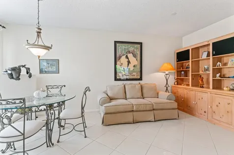 53 Via Del Corso Palm Beach Gardens FL 33418