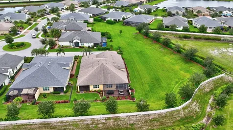 12759 Sw Lake Fern Circle Port Saint Lucie FL 34987