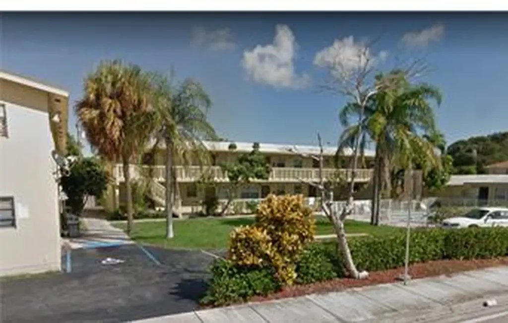 1310 S Federal Highway Lake Worth Beach FL 33460