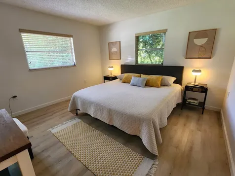 1018 Lake Josephine Court Sebring FL 33875