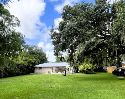 1018 Lake Josephine Court Sebring FL 33875