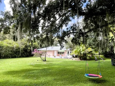 1018 Lake Josephine Court Sebring FL 33875