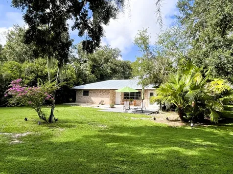 1018 Lake Josephine Court Sebring FL 33875