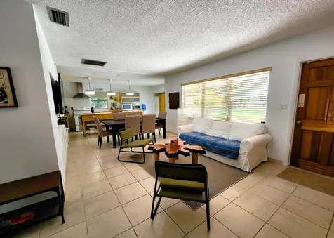 1018 Lake Josephine Court Sebring FL 33875