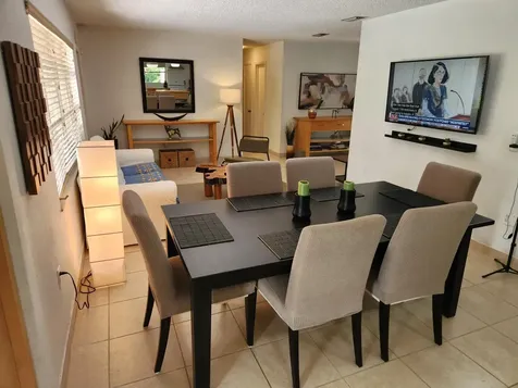 1018 Lake Josephine Court Sebring FL 33875