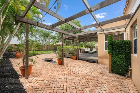712 Se 11th Court Fort Lauderdale FL 33316