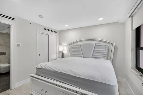 5225 Collins Avenue Miami Beach FL 33140
