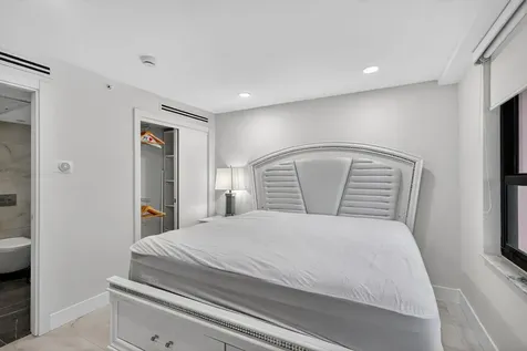 5225 Collins Avenue Miami Beach FL 33140