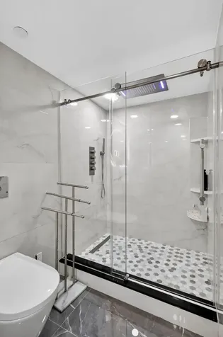 5225 Collins Avenue Miami Beach FL 33140