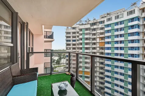 5225 Collins Avenue Miami Beach FL 33140