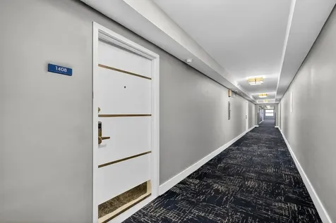 5225 Collins Avenue Miami Beach FL 33140