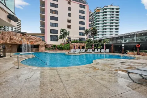 5225 Collins Avenue Miami Beach FL 33140