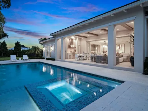 2913 Bluewater Cove Gulf Stream FL 33483