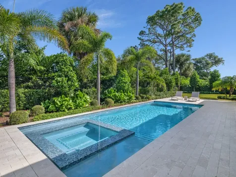 2913 Bluewater Cove Gulf Stream FL 33483