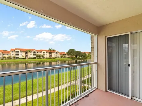 1590 S 42nd Circle Vero Beach FL 32967