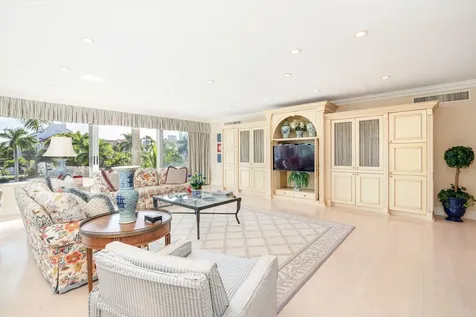 44 Cocoanut Row Palm Beach FL 33480