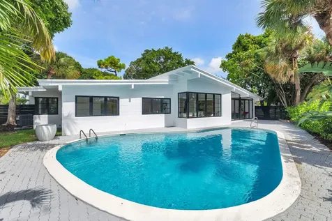 7512 W Lake Drive Lake Clarke Shores FL 33406