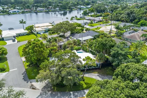 7512 W Lake Drive Lake Clarke Shores FL 33406