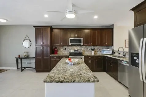 2129 Se Wild Meadow Circle Port Saint Lucie FL 34952