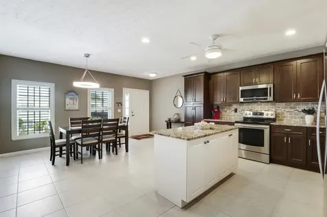 2129 Se Wild Meadow Circle Port Saint Lucie FL 34952