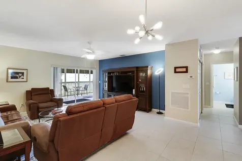 2129 Se Wild Meadow Circle Port Saint Lucie FL 34952