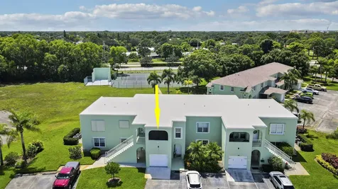 2129 Se Wild Meadow Circle Port Saint Lucie FL 34952