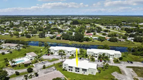 2129 Se Wild Meadow Circle Port Saint Lucie FL 34952