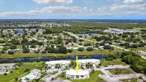 2129 Se Wild Meadow Circle Port Saint Lucie FL 34952
