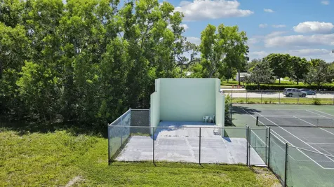 2129 Se Wild Meadow Circle Port Saint Lucie FL 34952