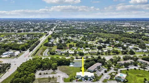 2129 Se Wild Meadow Circle Port Saint Lucie FL 34952
