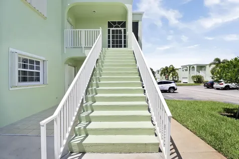 2129 Se Wild Meadow Circle Port Saint Lucie FL 34952