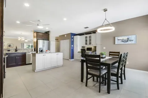 2129 Se Wild Meadow Circle Port Saint Lucie FL 34952