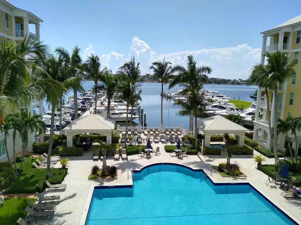 806 E Windward Way Lantana FL 33462