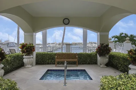 806 E Windward Way Lantana FL 33462