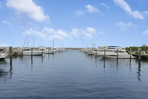 806 E Windward Way Lantana FL 33462