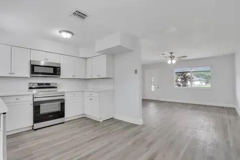 119 Se Camino Street Port Saint Lucie FL 34952