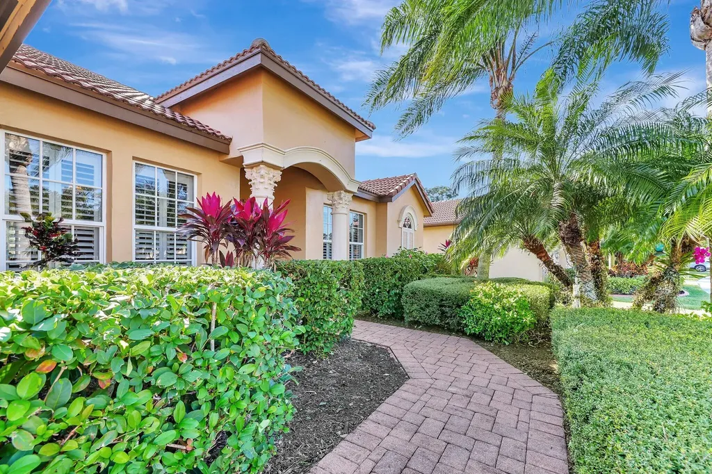 827 Sw Grand Reserves Boulevard Port Saint Lucie FL 34986