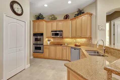 827 Sw Grand Reserves Boulevard Port Saint Lucie FL 34986