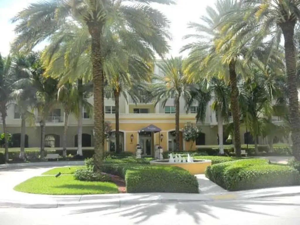 802 W Windward Way Lantana FL 33462