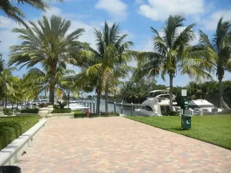 802 W Windward Way Lantana FL 33462