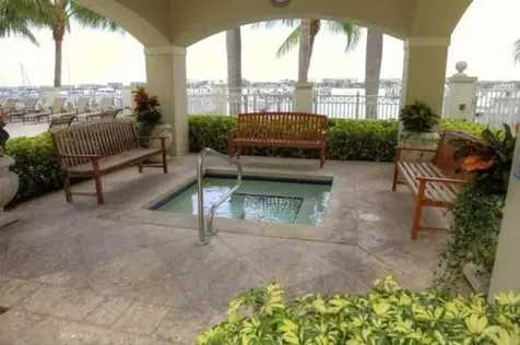 802 W Windward Way Lantana FL 33462