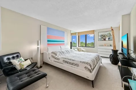 2480 Presidential Way West Palm Beach FL 33401