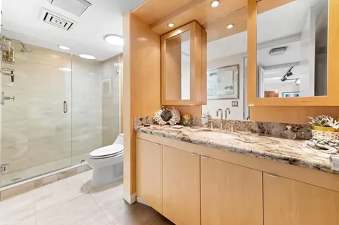 2480 Presidential Way West Palm Beach FL 33401