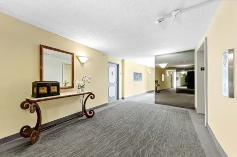 2480 Presidential Way West Palm Beach FL 33401