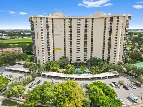 2480 Presidential Way West Palm Beach FL 33401