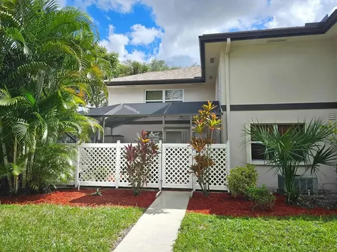 46 Essex Court Royal Palm Beach FL 33411