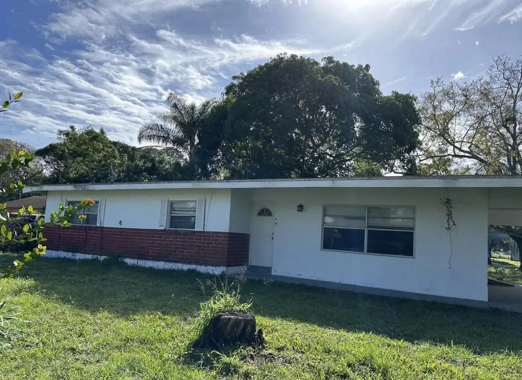 3109 Avenue B Avenue Fort Pierce FL 34950